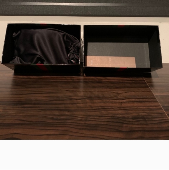 Authentic GUCCI SKI GOGGLESsoon.- No scratches, no scuffs. EXCELLENT CONDITION. - Picture 7 of 10